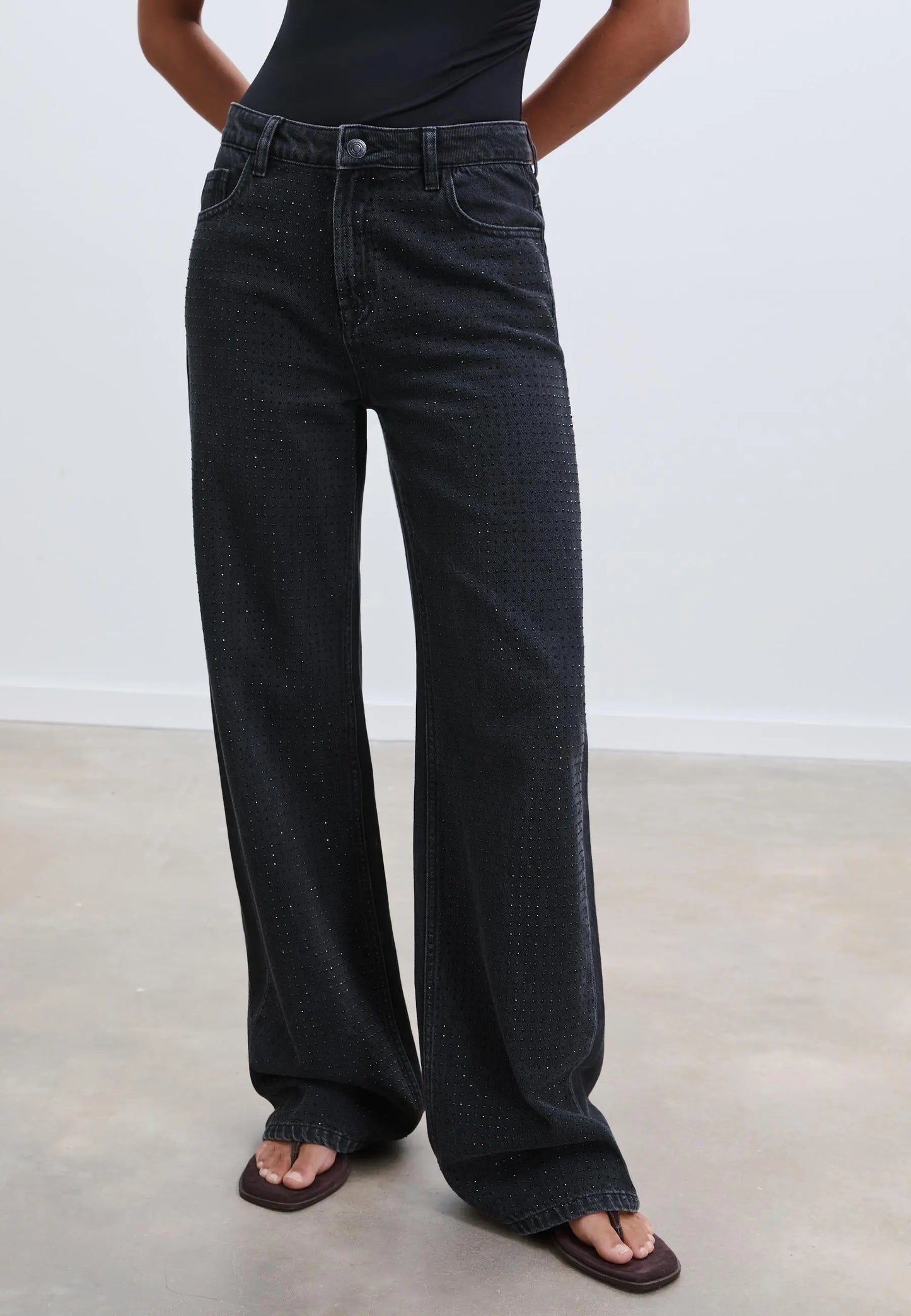 Straight-fit jeans with rhinestones Auréline