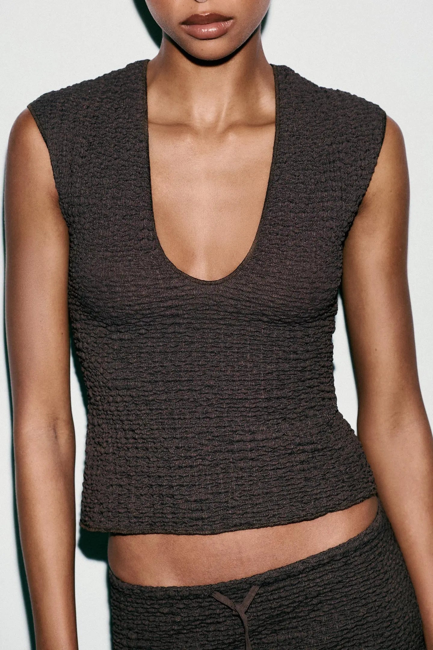 TEXTURED TOP TOP|BODYSUITS