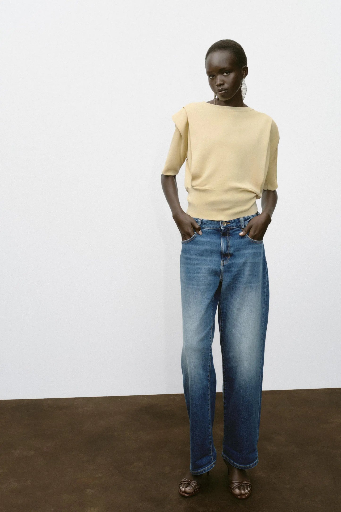 KNIT TOP WITH SHOULDER PADS KNITWEAR