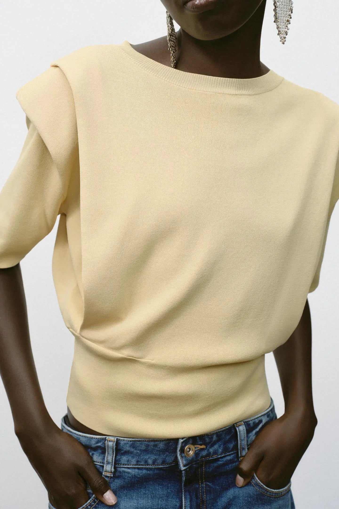 KNIT TOP WITH SHOULDER PADS KNITWEAR