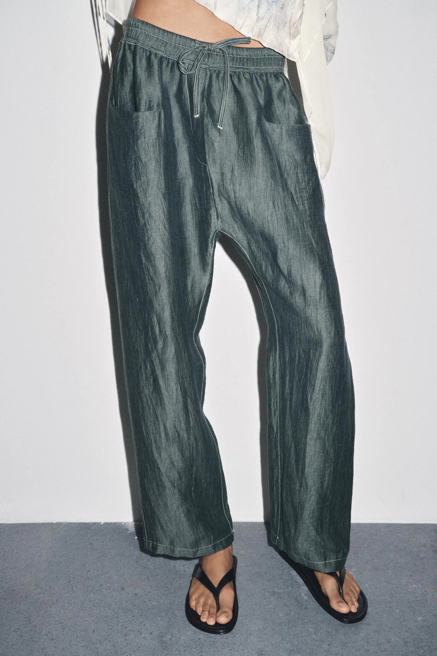 LINEN BLEND TROUSERS WITH CONTRAST STITCHING TROUSERS