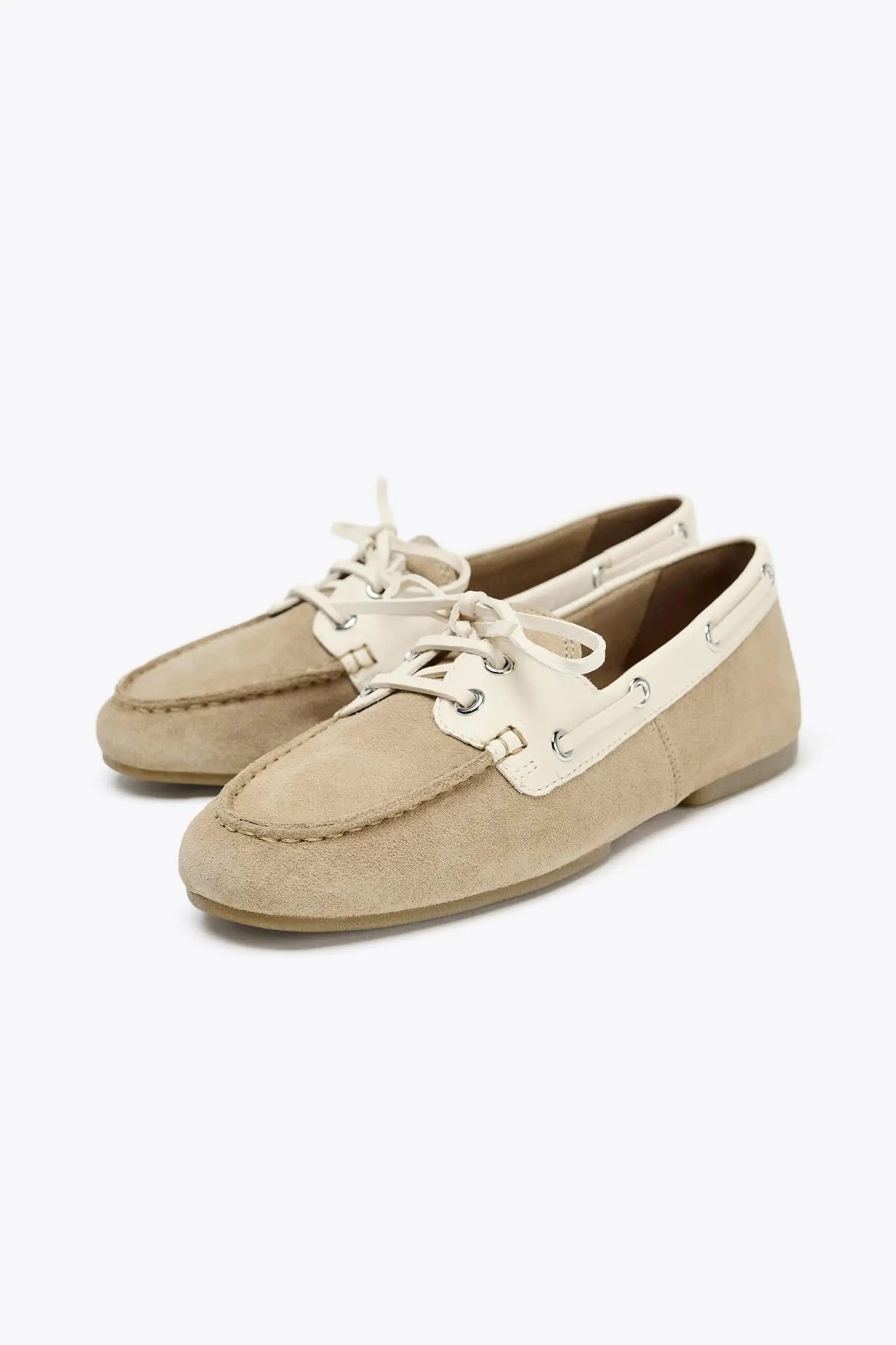 CONTRAST SUEDE LACE-UP MOCCASINS SHOES