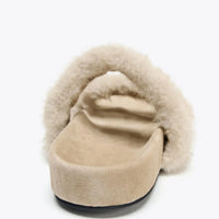 FLAT SANDALS WITH SHEEPSKIN EFFECT SHOES