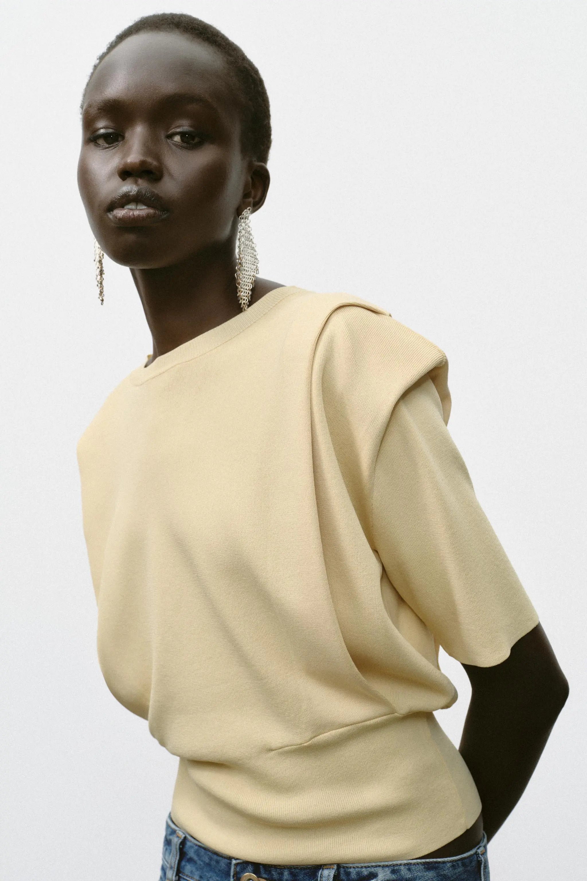 KNIT TOP WITH SHOULDER PADS KNITWEAR