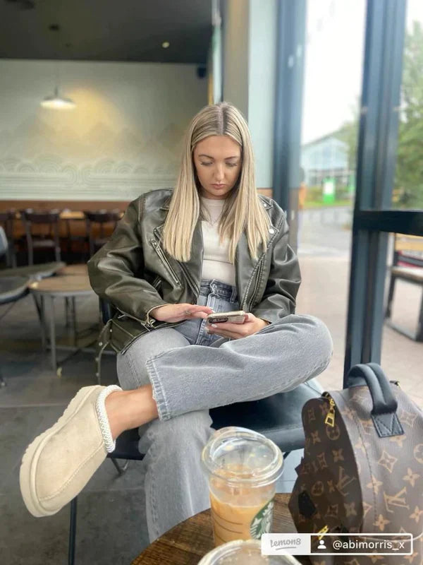 @lucyharperr